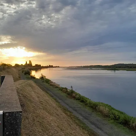 Port La Vallee * Saint-Mathurin (Maine-et-Loire)
